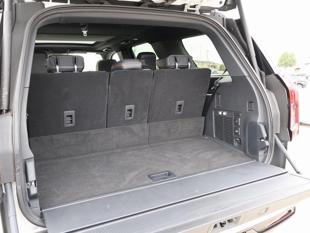 new 2025 Ford Expedition car, priced at $81,808