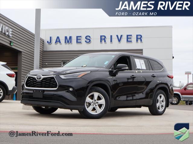 used 2023 Toyota Highlander car, priced at $39,059