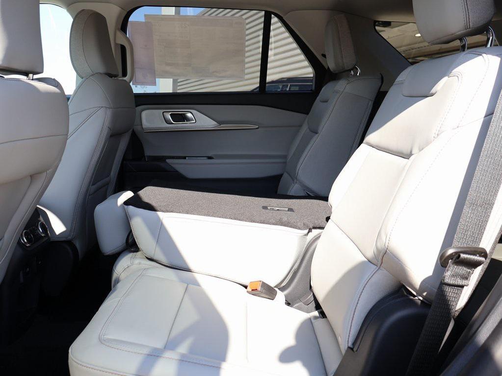 new 2025 Ford Explorer car, priced at $45,926