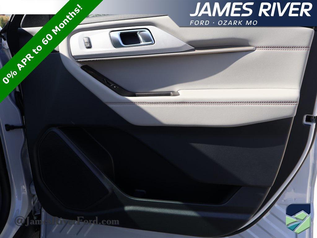 new 2025 Ford Explorer car, priced at $45,926