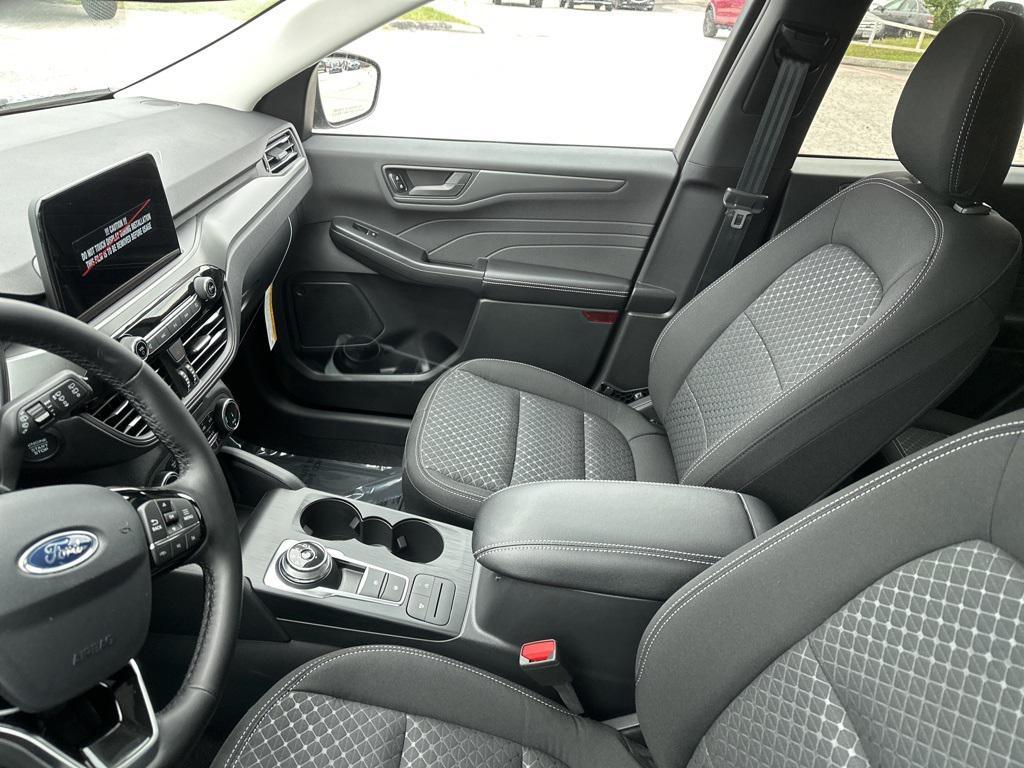 new 2026 Ford Escape car, priced at $32,952