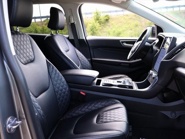 used 2024 Ford Edge car, priced at $31,997