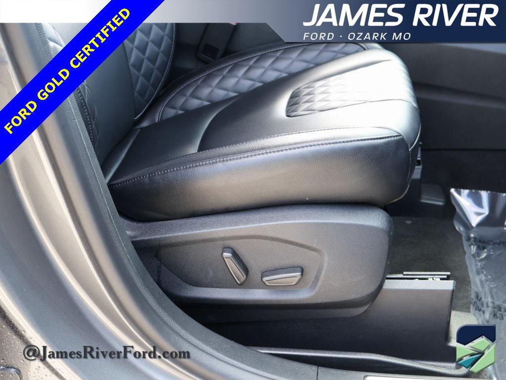 used 2024 Ford Edge car, priced at $29,398