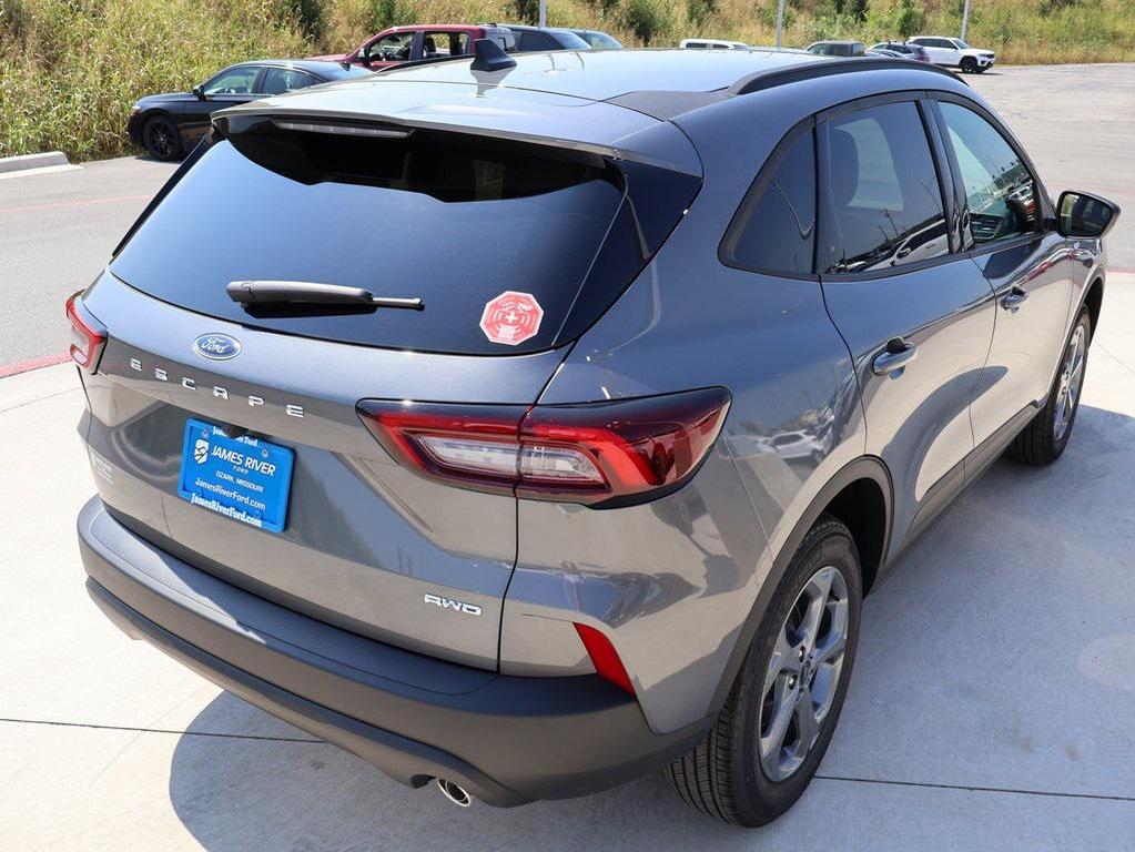 new 2025 Ford Escape car, priced at $28,424