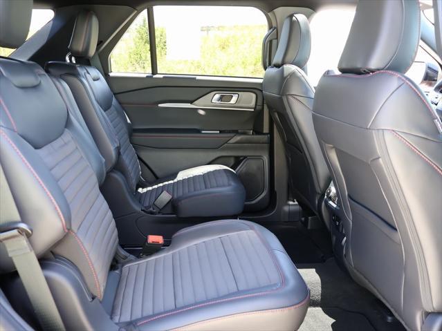 new 2025 Ford Explorer car, priced at $51,870