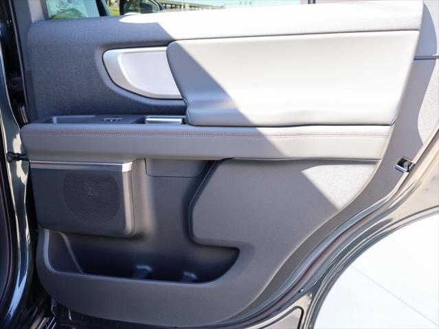 new 2025 Ford Expedition car, priced at $72,650