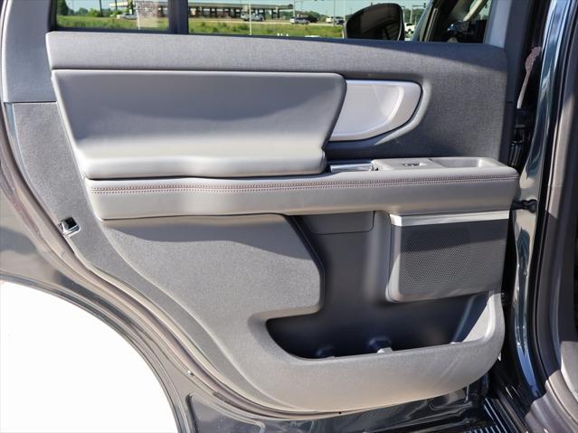 new 2025 Ford Expedition car, priced at $72,650