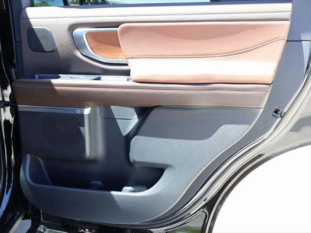 new 2025 Ford Expedition car, priced at $84,054