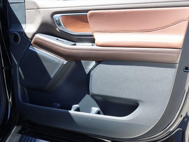 new 2025 Ford Expedition car, priced at $84,054