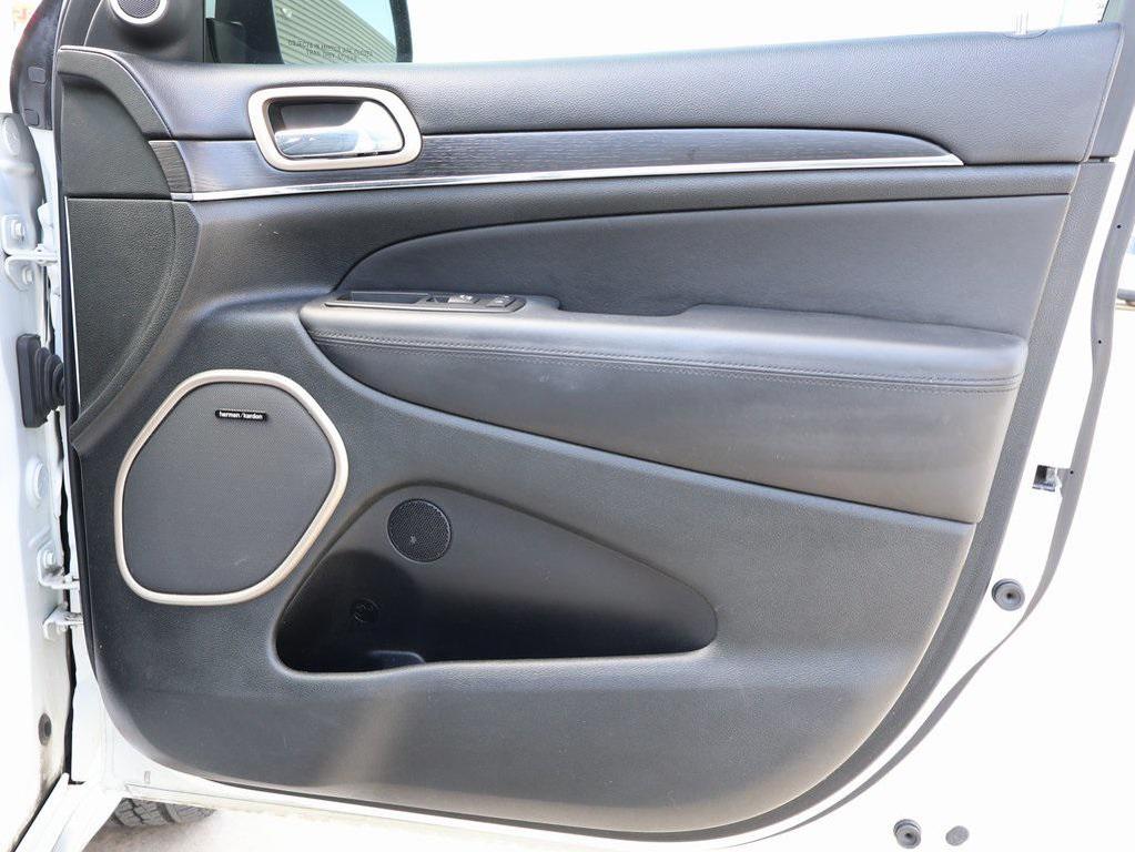 used 2015 Jeep Grand Cherokee car, priced at $15,988