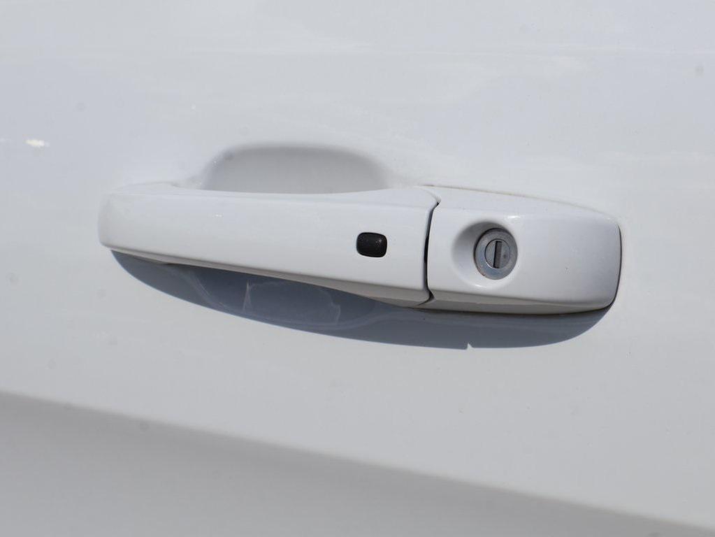 used 2015 Jeep Grand Cherokee car, priced at $15,988