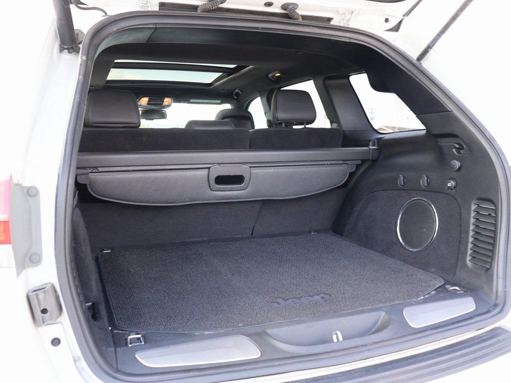 used 2015 Jeep Grand Cherokee car, priced at $15,988