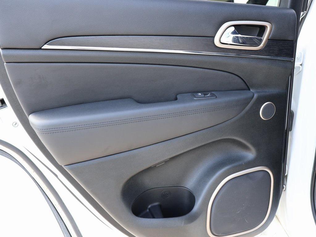 used 2015 Jeep Grand Cherokee car, priced at $15,988
