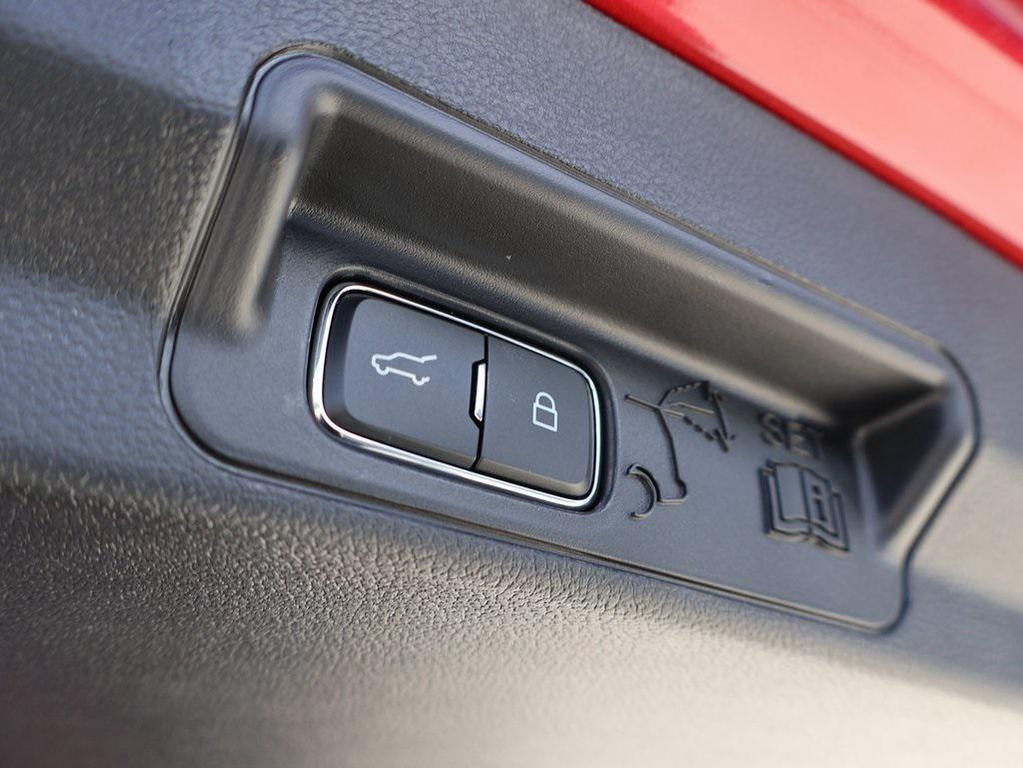 new 2025 Ford Explorer car, priced at $57,493