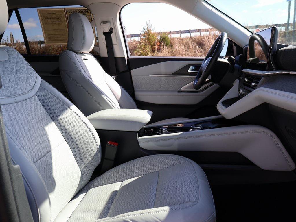 used 2025 Ford Explorer car, priced at $47,189