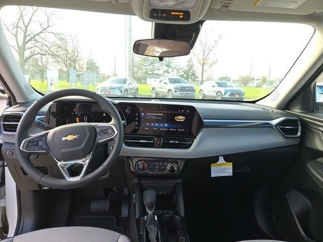 new 2025 Chevrolet TrailBlazer car, priced at $27,822