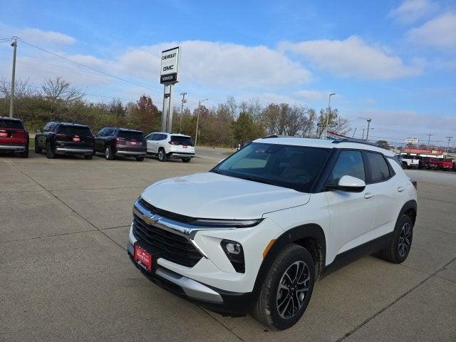 new 2025 Chevrolet TrailBlazer car, priced at $27,822