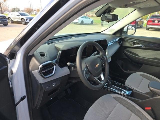 new 2025 Chevrolet TrailBlazer car, priced at $28,585