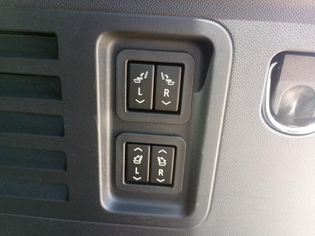 used 2024 Chevrolet Traverse car, priced at $54,495