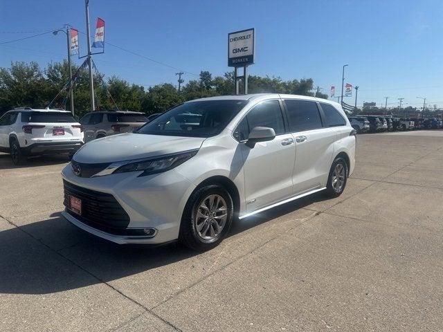 used 2021 Toyota Sienna car, priced at $28,995