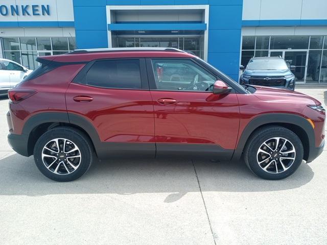 new 2025 Chevrolet TrailBlazer car, priced at $28,920