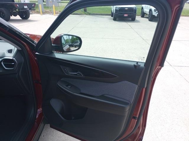 new 2025 Chevrolet TrailBlazer car, priced at $28,920