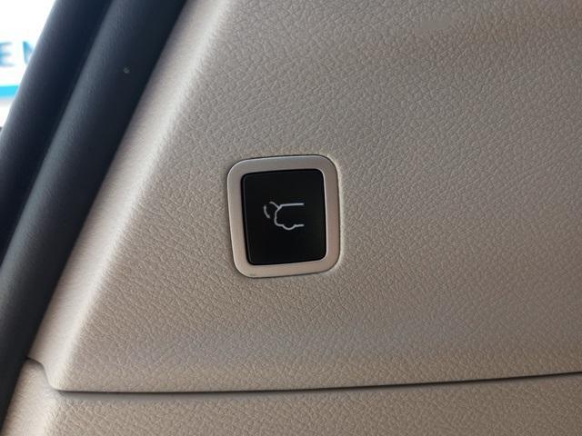 used 2023 Chrysler Pacifica car, priced at $24,795