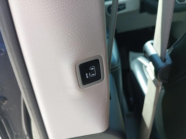 used 2023 Chrysler Pacifica car, priced at $24,795