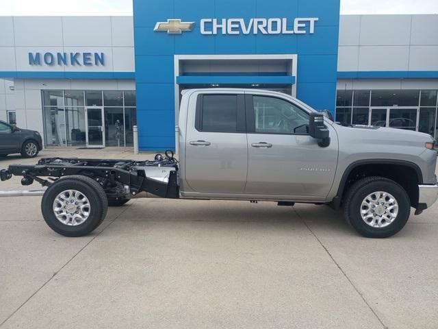 new 2025 Chevrolet Silverado 3500 car, priced at $59,075