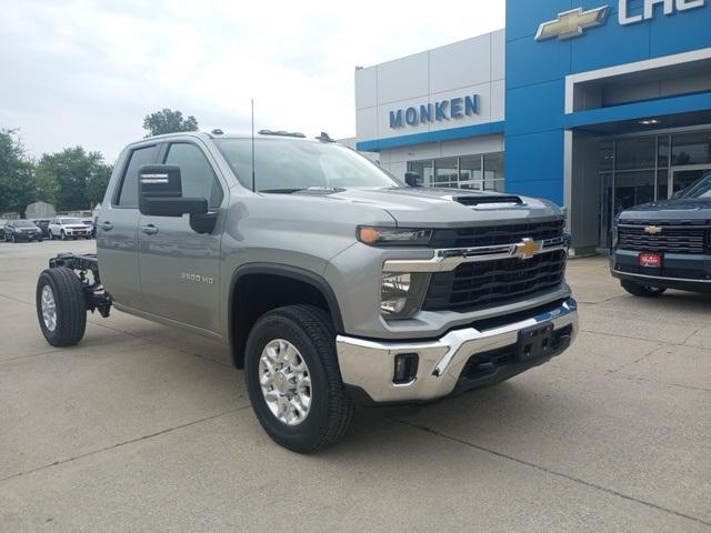 new 2025 Chevrolet Silverado 3500 car, priced at $59,075