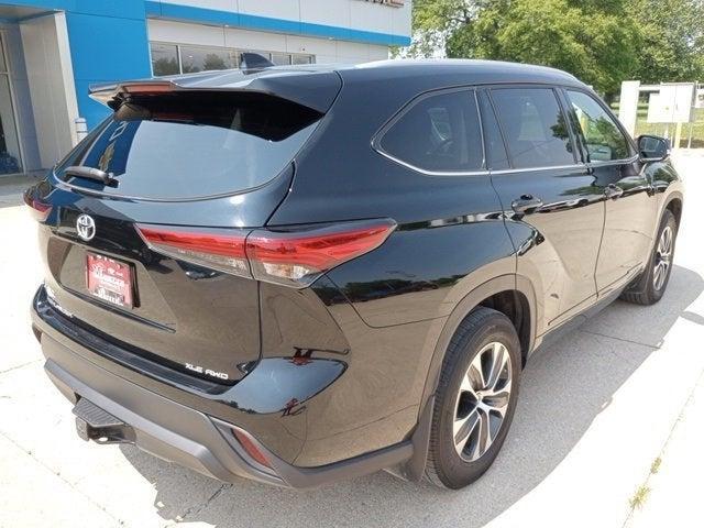 used 2022 Toyota Highlander car, priced at $39,495