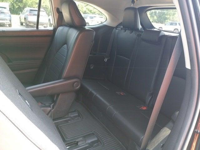 used 2022 Toyota Highlander car, priced at $39,495