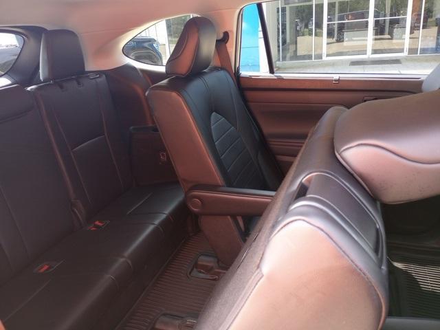 used 2022 Toyota Highlander car, priced at $39,395