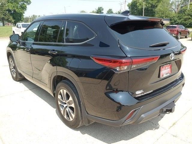 used 2022 Toyota Highlander car, priced at $39,495