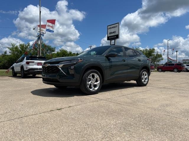 new 2025 Chevrolet Trax car, priced at $23,810