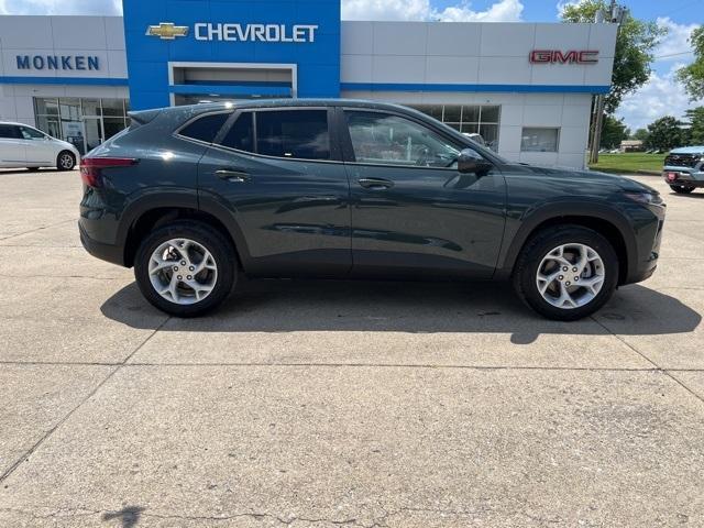 new 2025 Chevrolet Trax car, priced at $23,810