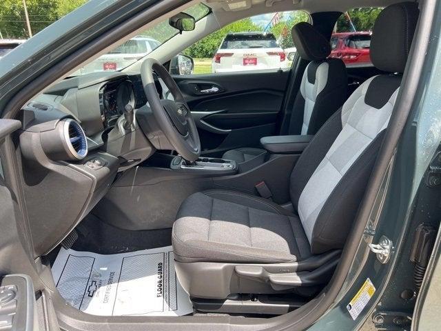 new 2025 Chevrolet Trax car, priced at $23,810