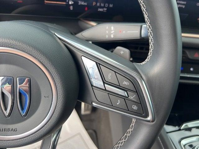 used 2025 Buick Envision car, priced at $35,295