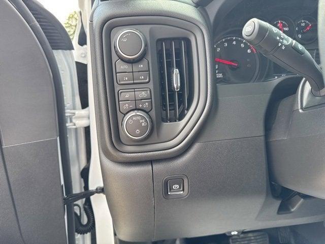 new 2025 Chevrolet Silverado 1500 car, priced at $42,315
