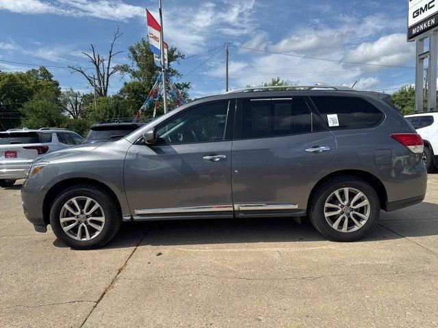 used 2015 Nissan Pathfinder car, priced at $12,995