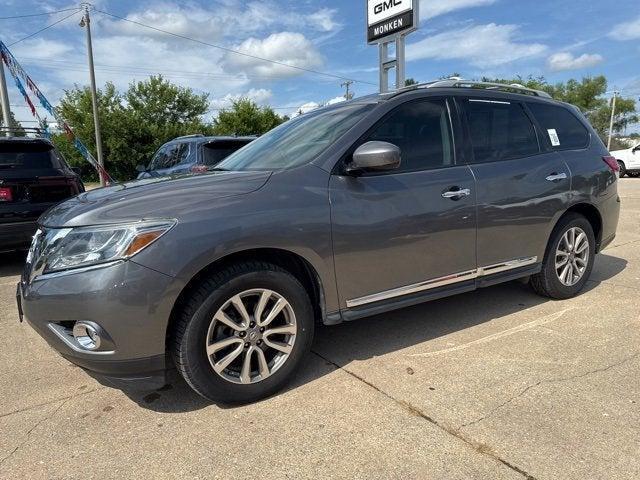 used 2015 Nissan Pathfinder car, priced at $12,995