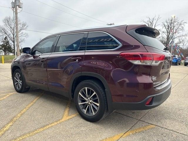 used 2019 Toyota Highlander car, priced at $22,466