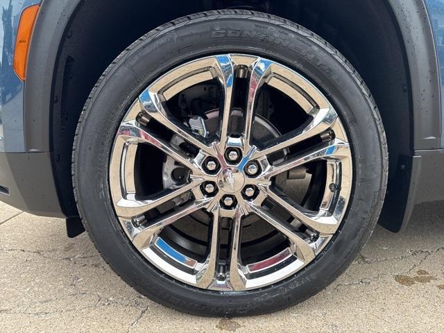 new 2025 Chevrolet Traverse car, priced at $46,435
