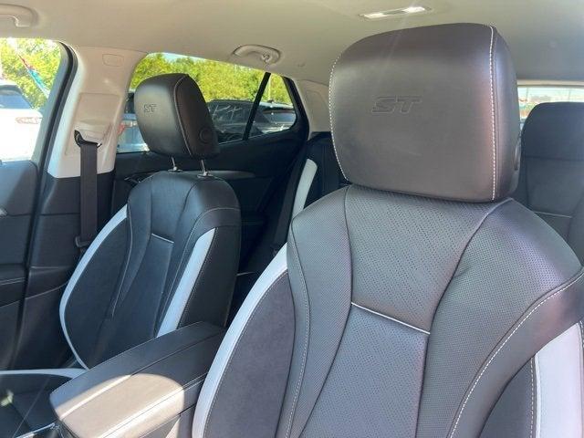 used 2025 Buick Envision car, priced at $35,495