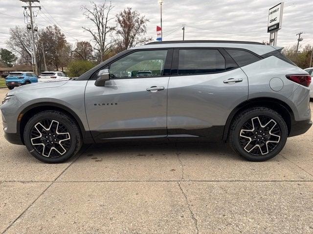 new 2025 Chevrolet Blazer car, priced at $45,521