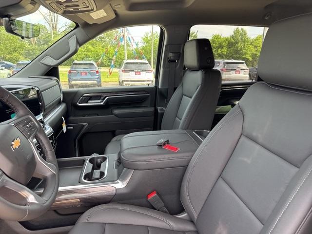 new 2025 Chevrolet Silverado 2500 car, priced at $70,065