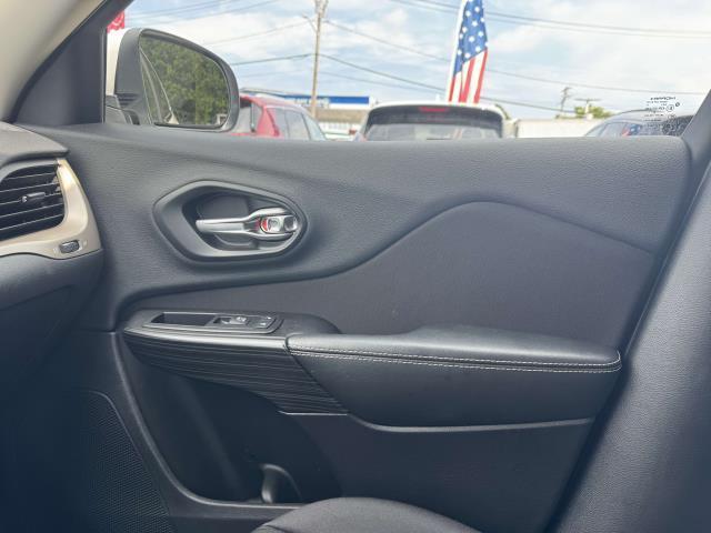 used 2015 Jeep Cherokee car