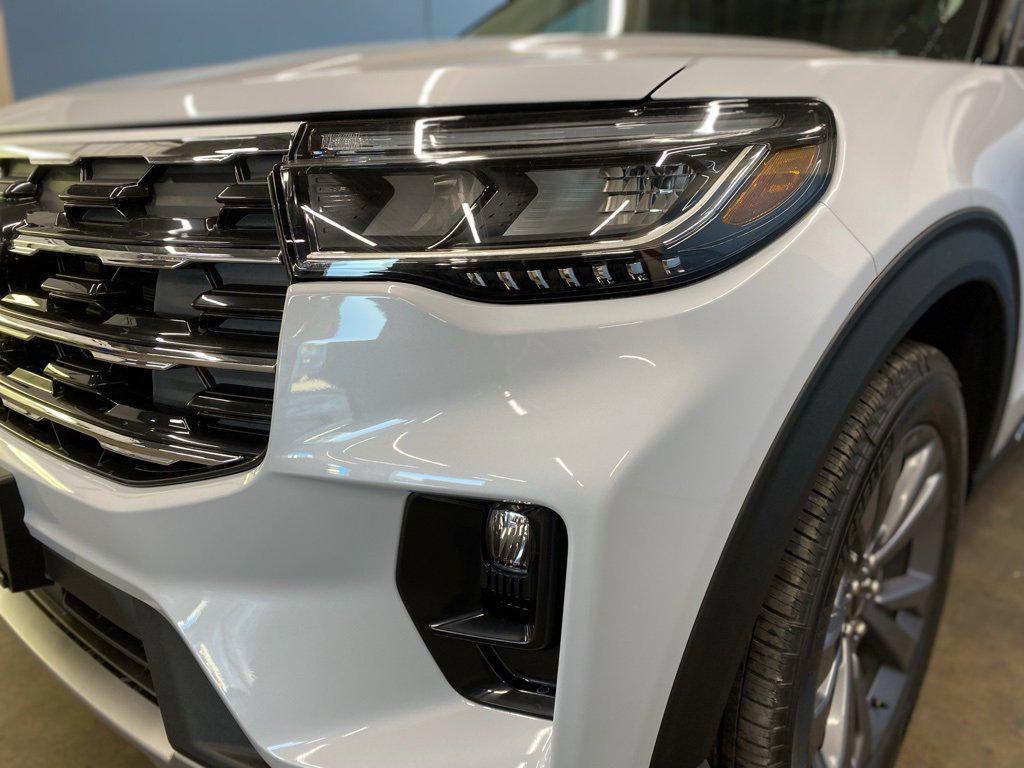 new 2025 Ford Explorer car, priced at $47,373
