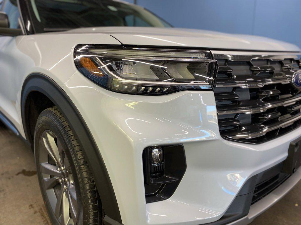new 2025 Ford Explorer car, priced at $47,373