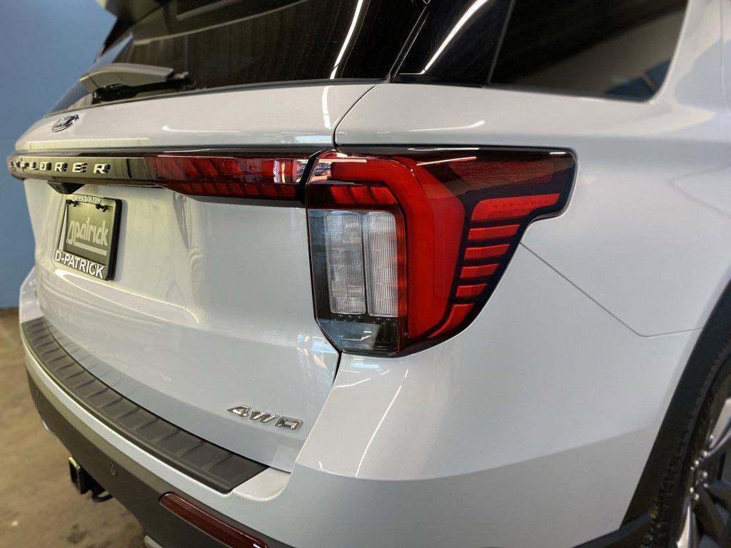 new 2025 Ford Explorer car, priced at $47,373